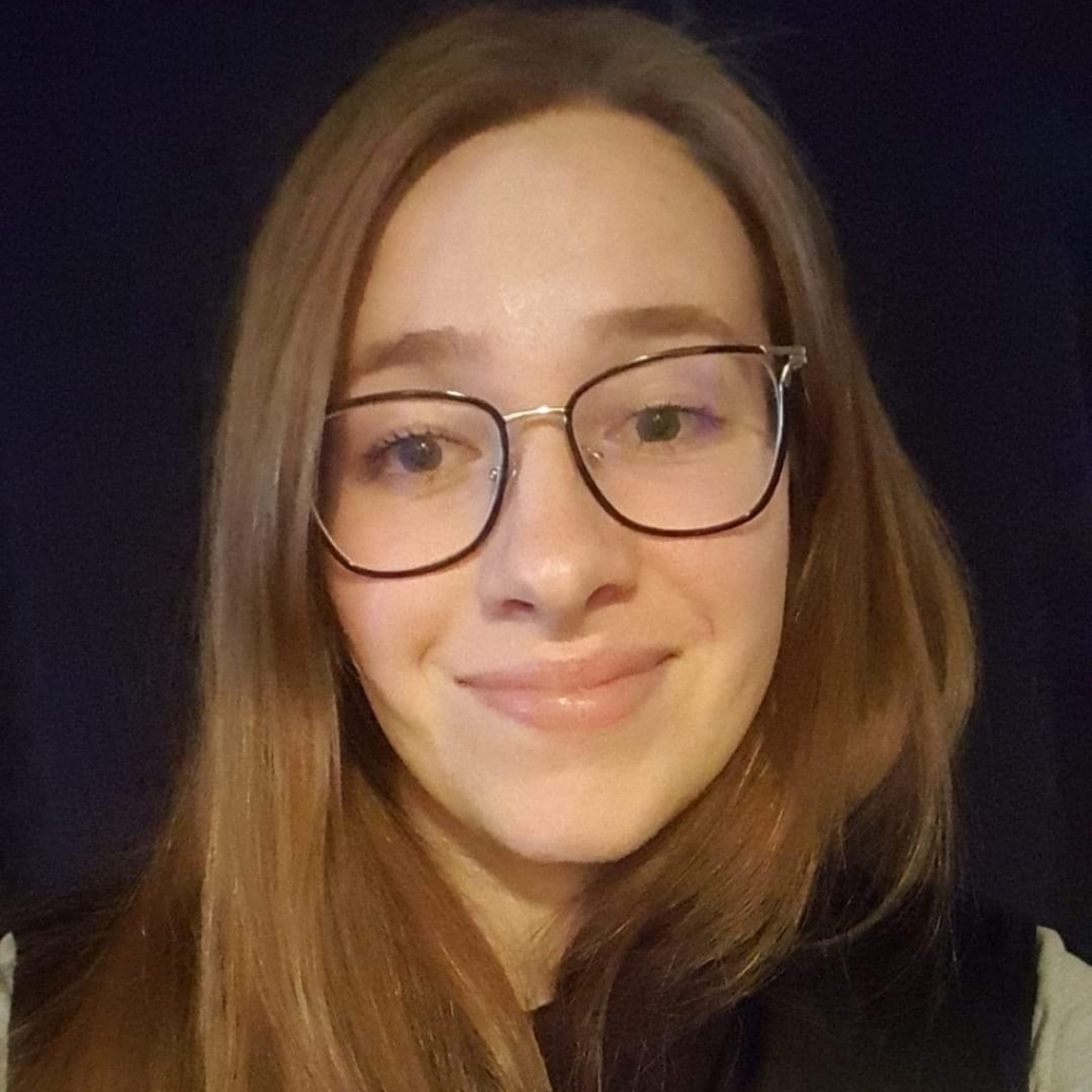Meet your Posher, Laura